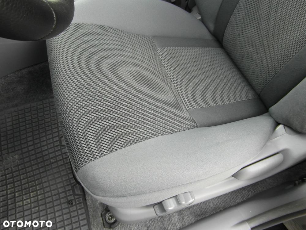 Toyota RAV4 4x4 Sol - 17