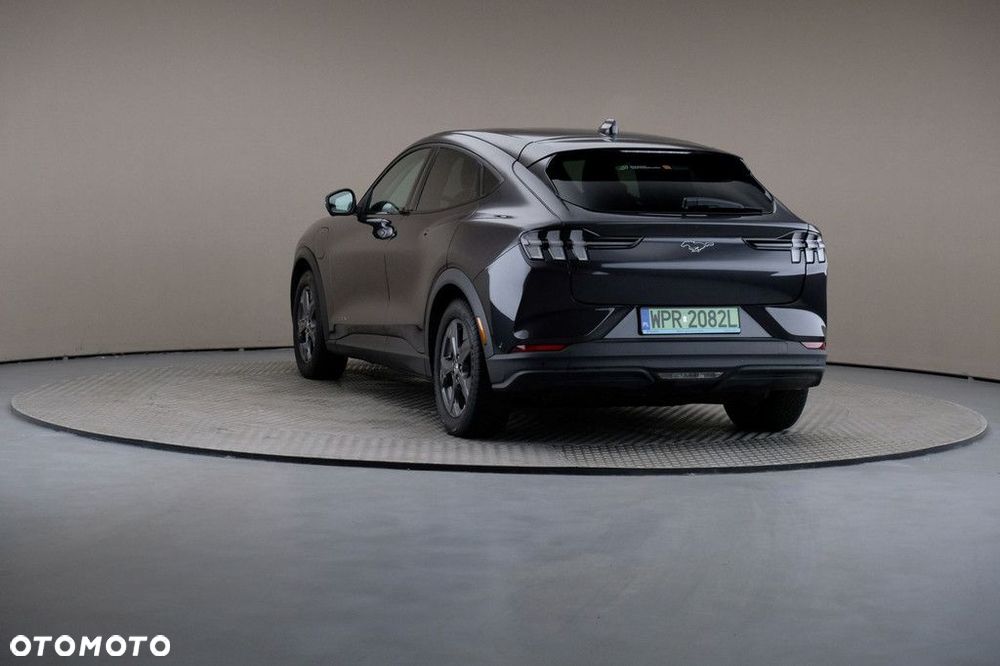 Ford Mustang Mach-E - 2