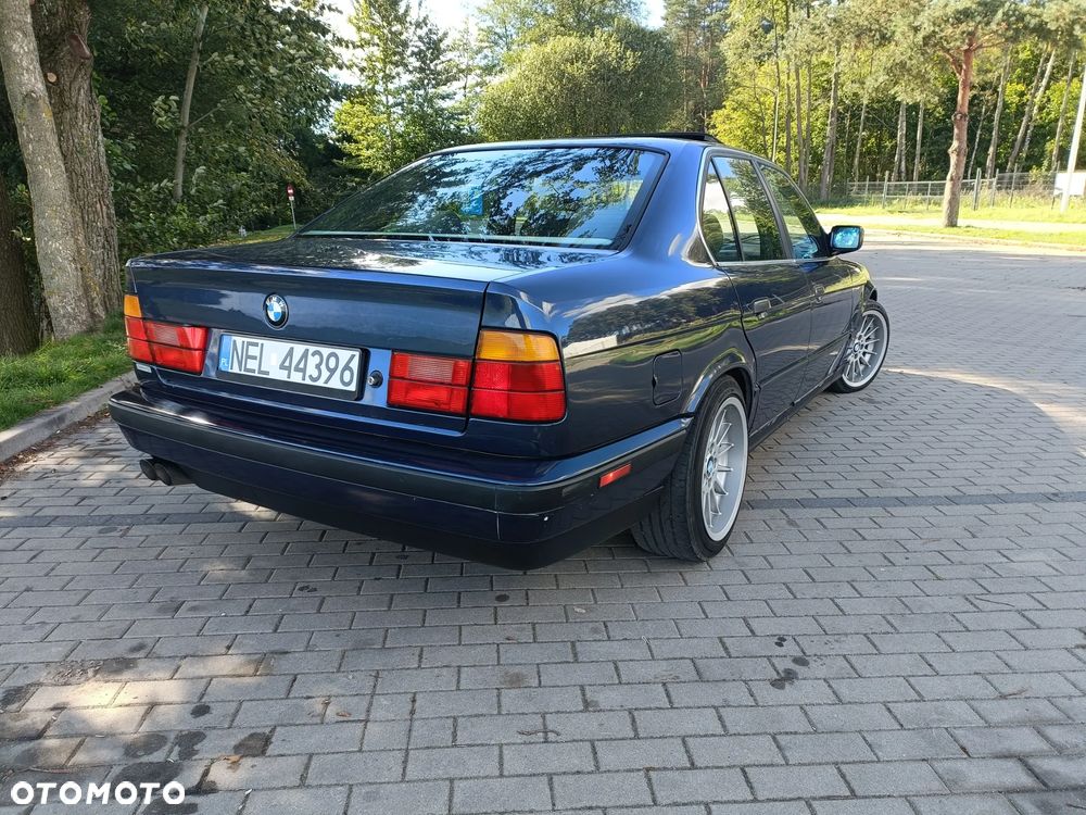 BMW Seria 5 520i - 5