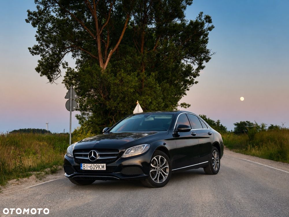 Mercedes-Benz Klasa C 300 9G-TRONIC - 2