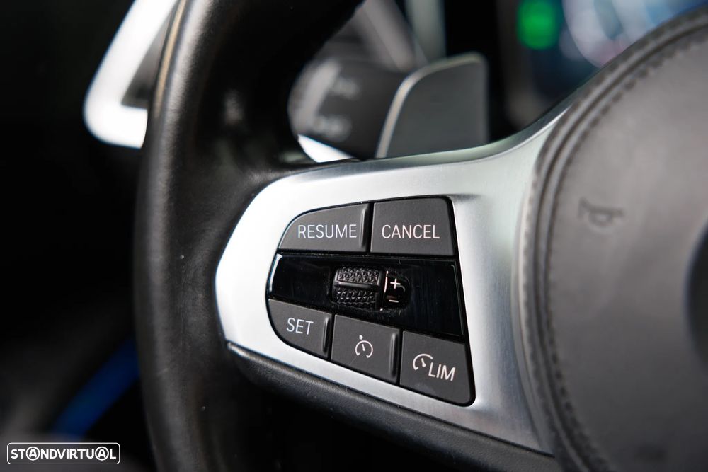 BMW 320 e Aut. M Sport - 38