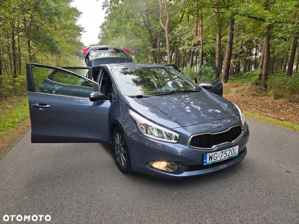 Kia Ceed 1.6 GDI SW DCT Platinum Edition - 6