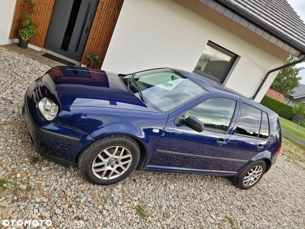 Volkswagen Golf 1.6 - 1
