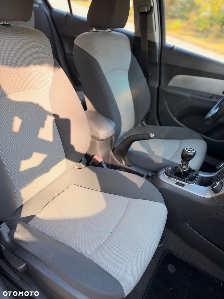 Chevrolet Cruze - 11
