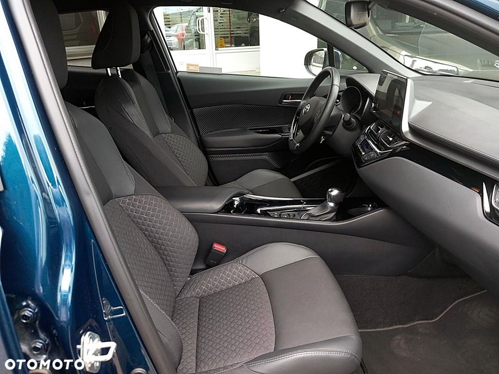 Toyota C-HR - 6