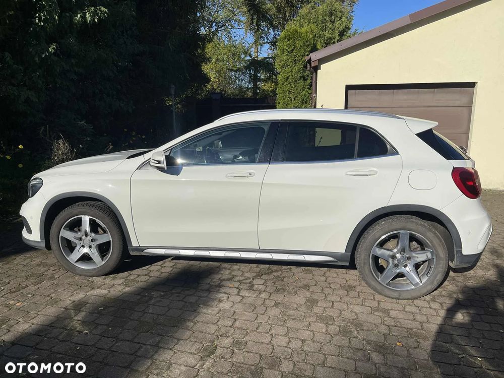 Mercedes-Benz GLA - 6