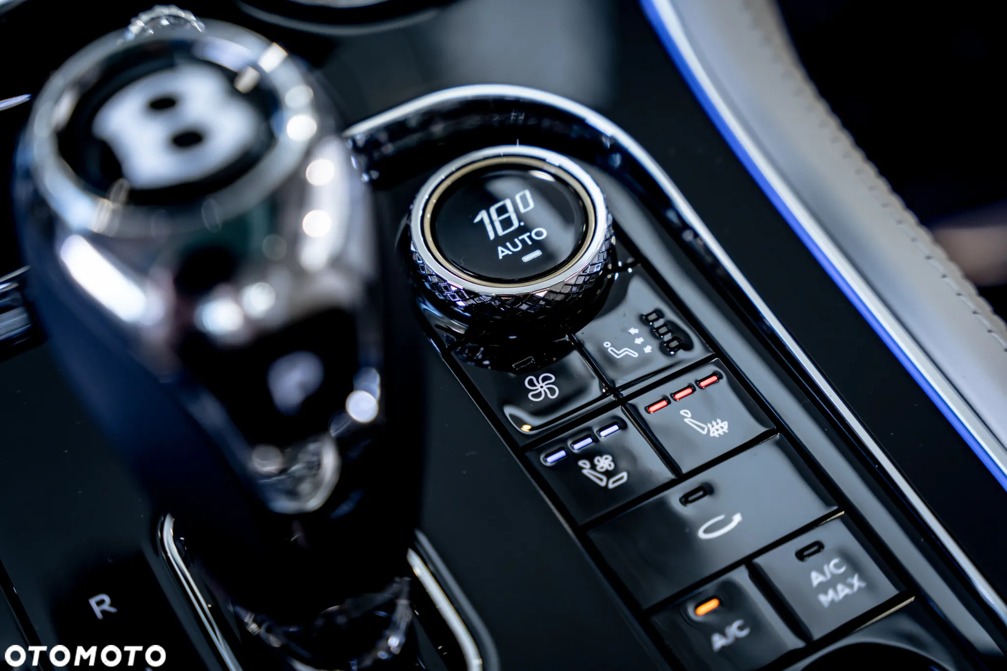 Bentley Continental GT New V8 - 30