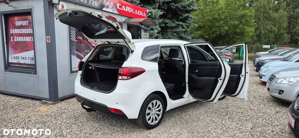Kia Carens 1.7 CRDi 115 Fifa World Cup Edition - 5