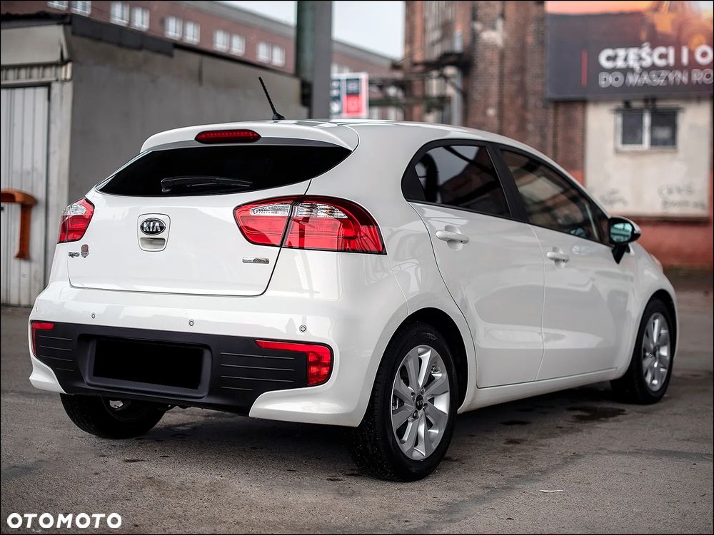 Kia Rio 1.2 Dream Team Edition - 10