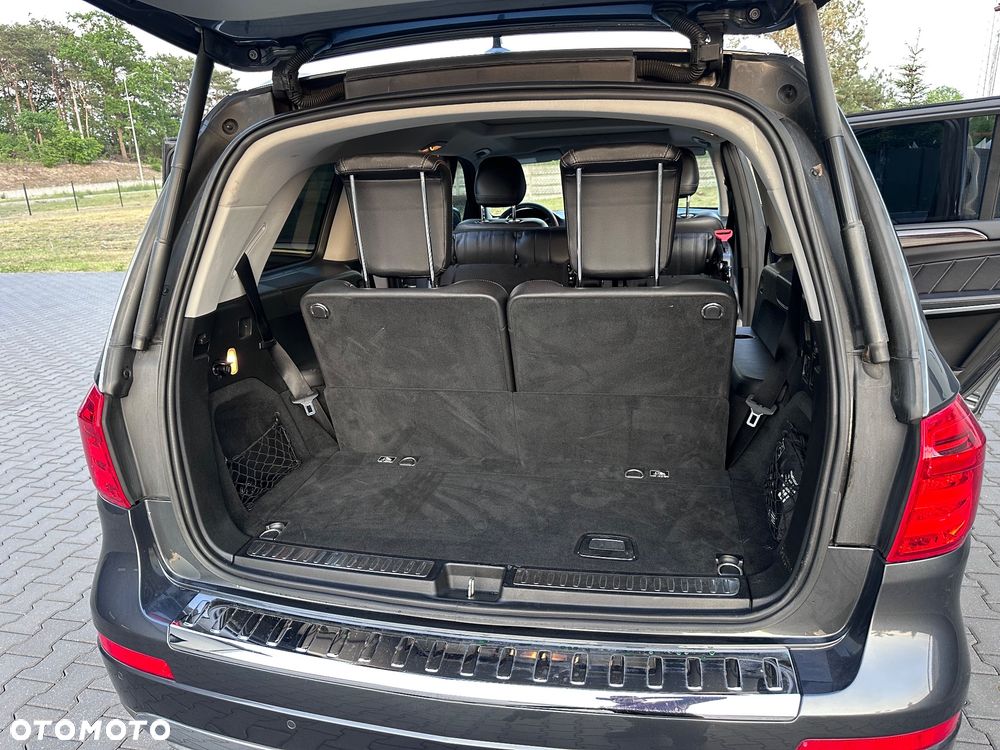 Mercedes-Benz GL - 26