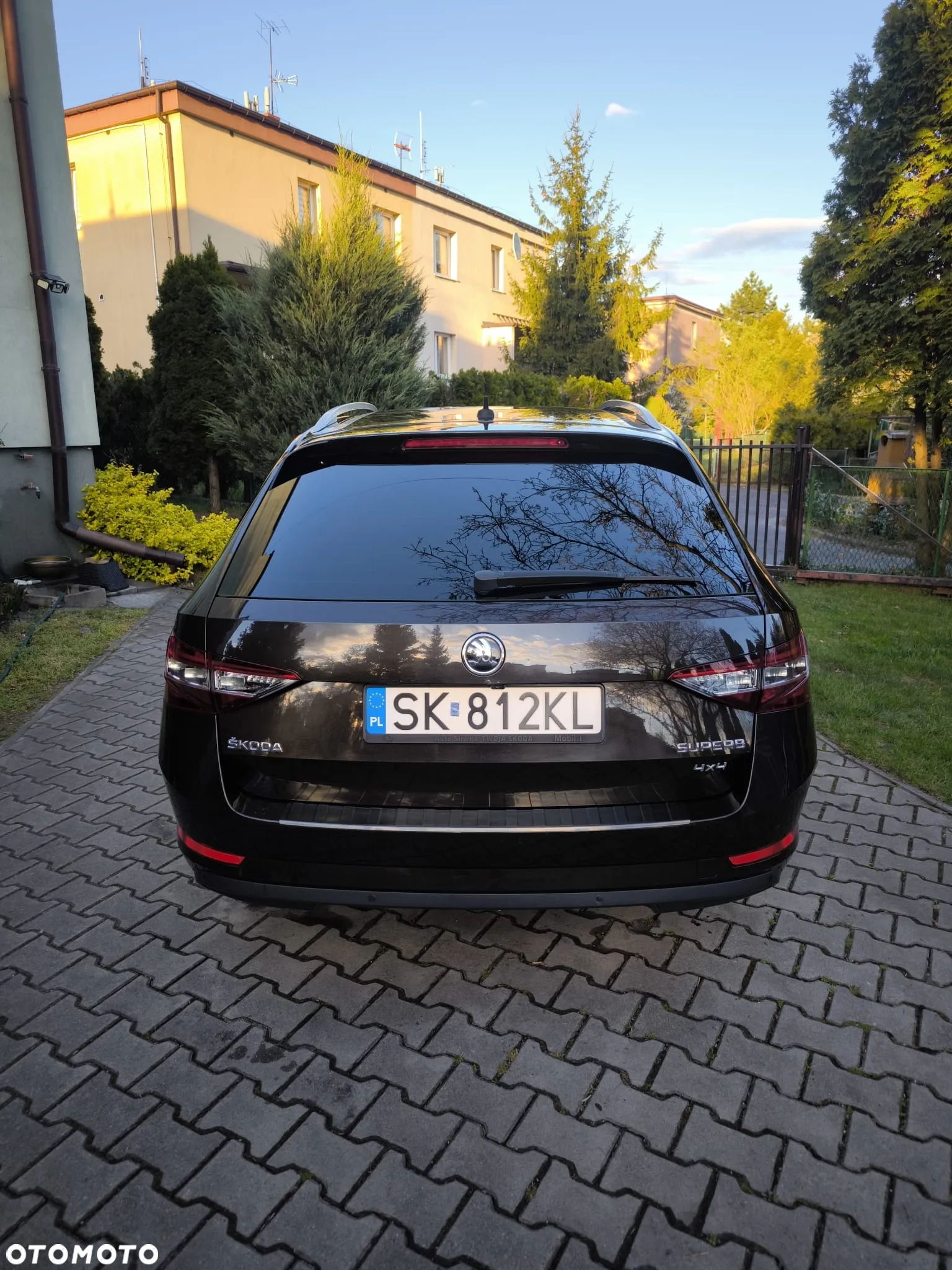 Skoda Superb 2.0 TDI 4x4 L&K DSG - 6
