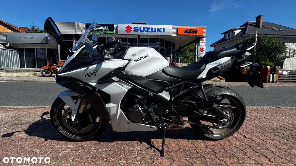 Suzuki GSX - 4