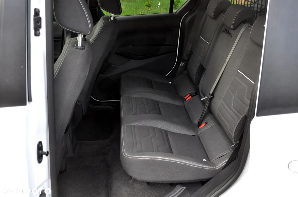 Ford Tourneo Connect 1.6 TDCi Titanium - 25