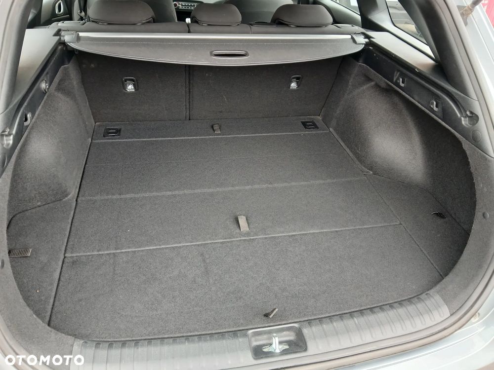 Kia Ceed 1.5 T-GDI M - 12