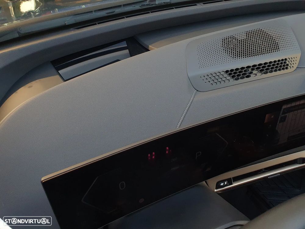 BMW iX xDrive 40 Pack Desportivo - 32