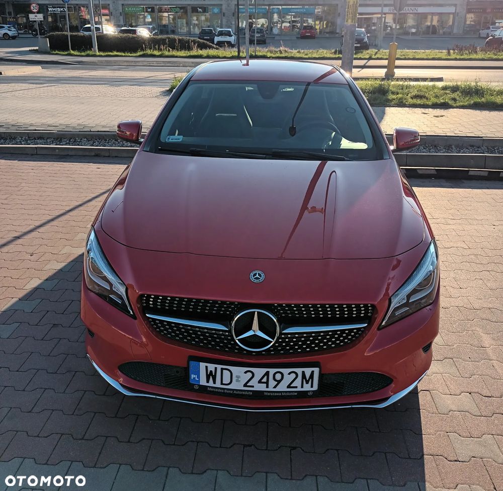 Mercedes-Benz CLA 200 7G-DCT Urban - 4