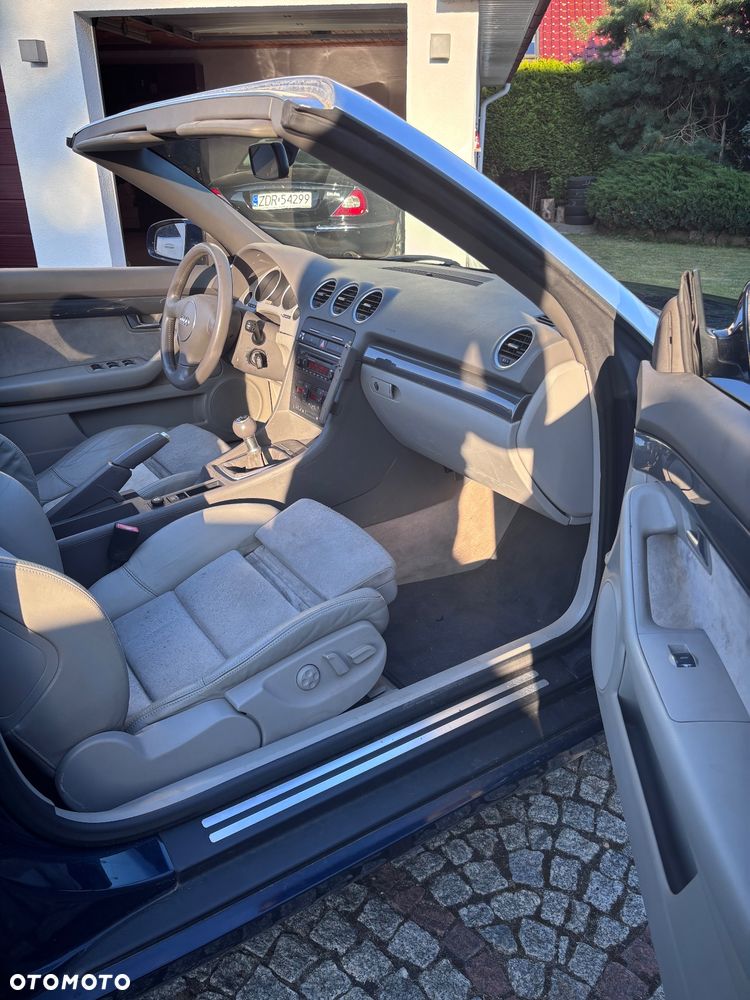 Audi A4 Cabrio 2.4 - 13