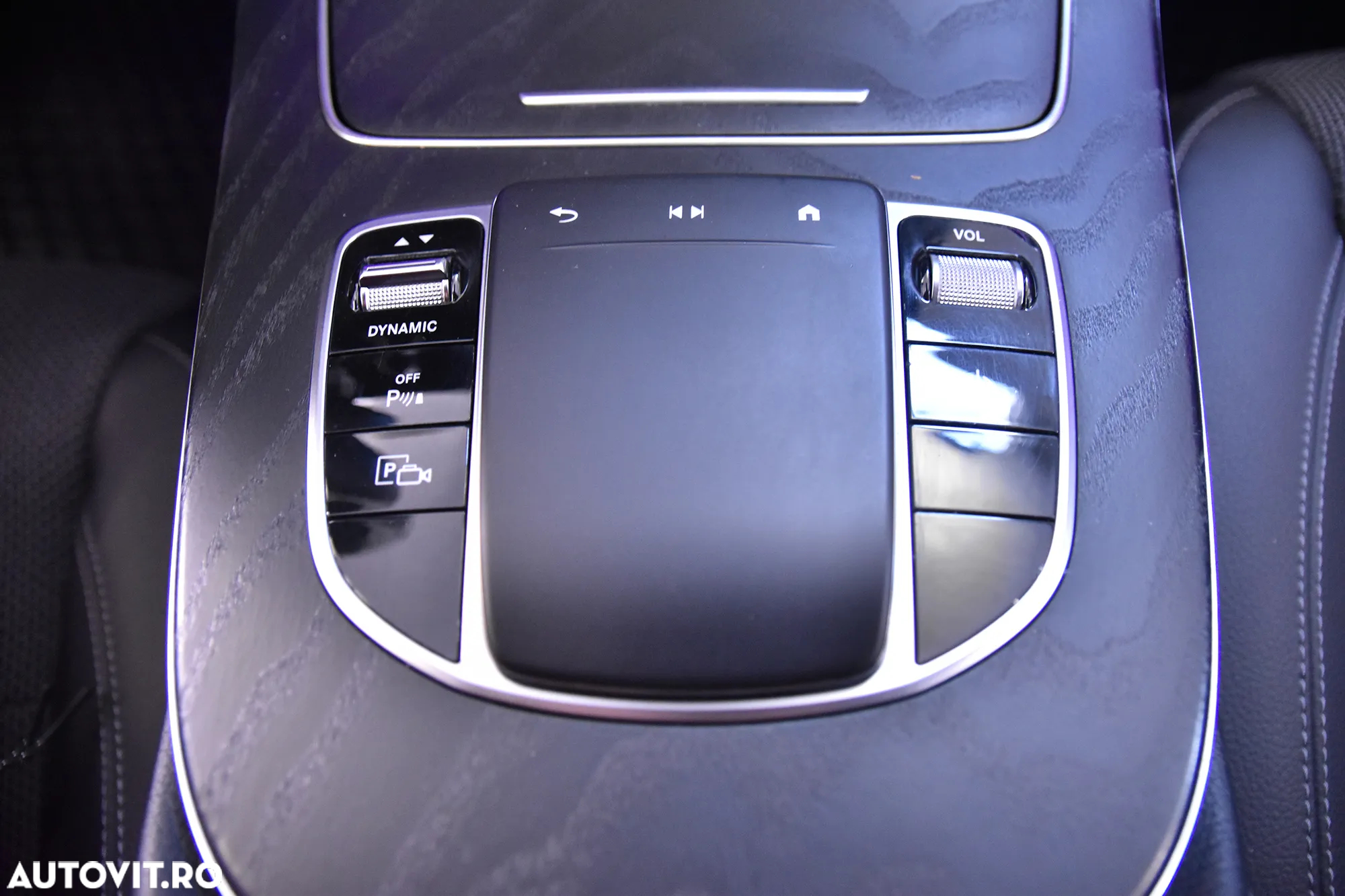 Mercedes-Benz E 300 4Matic 9G-TRONIC AMG Line - 17