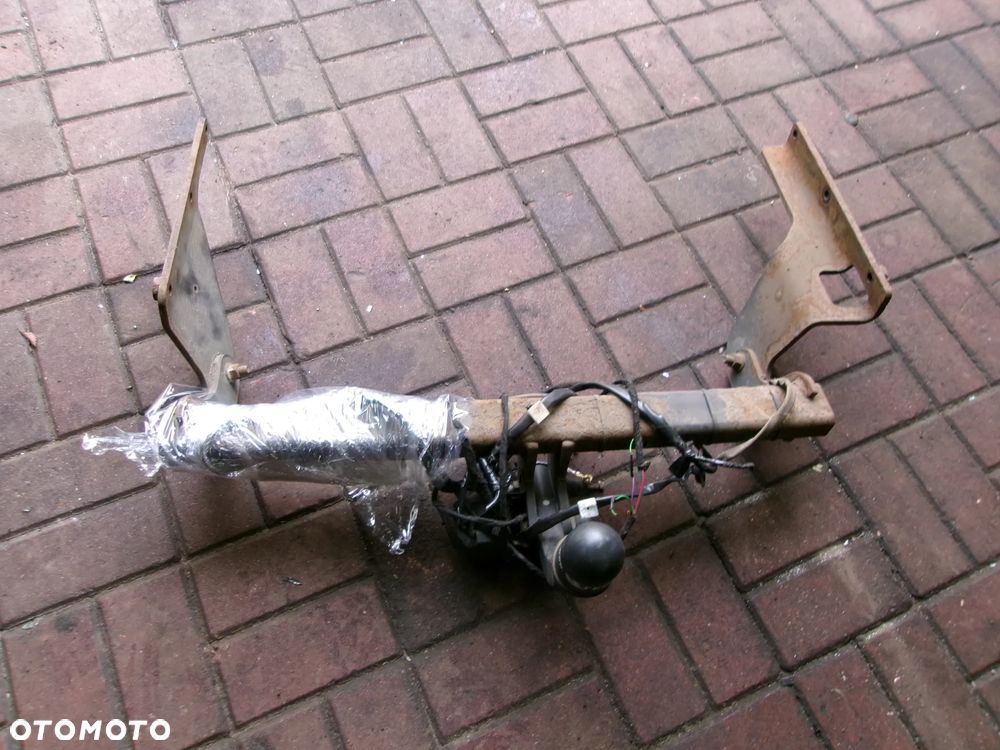 HAK HOLOWNICZY TOYOTA YARIS III  11-22 - 1