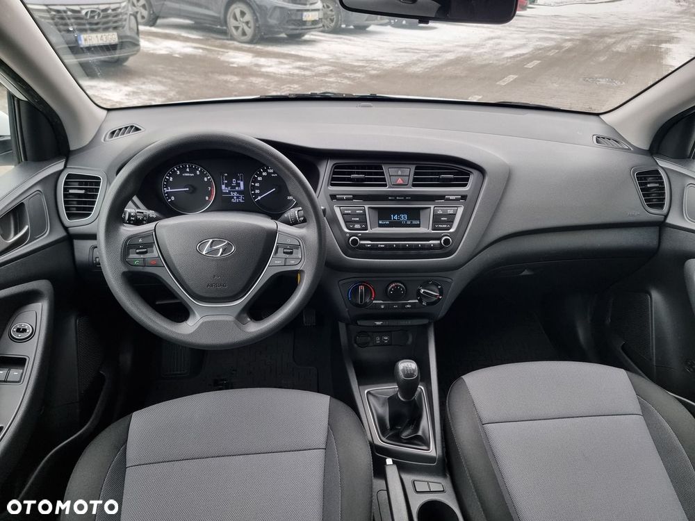 Hyundai i20 1.2 BlueDrive Classic + - 26