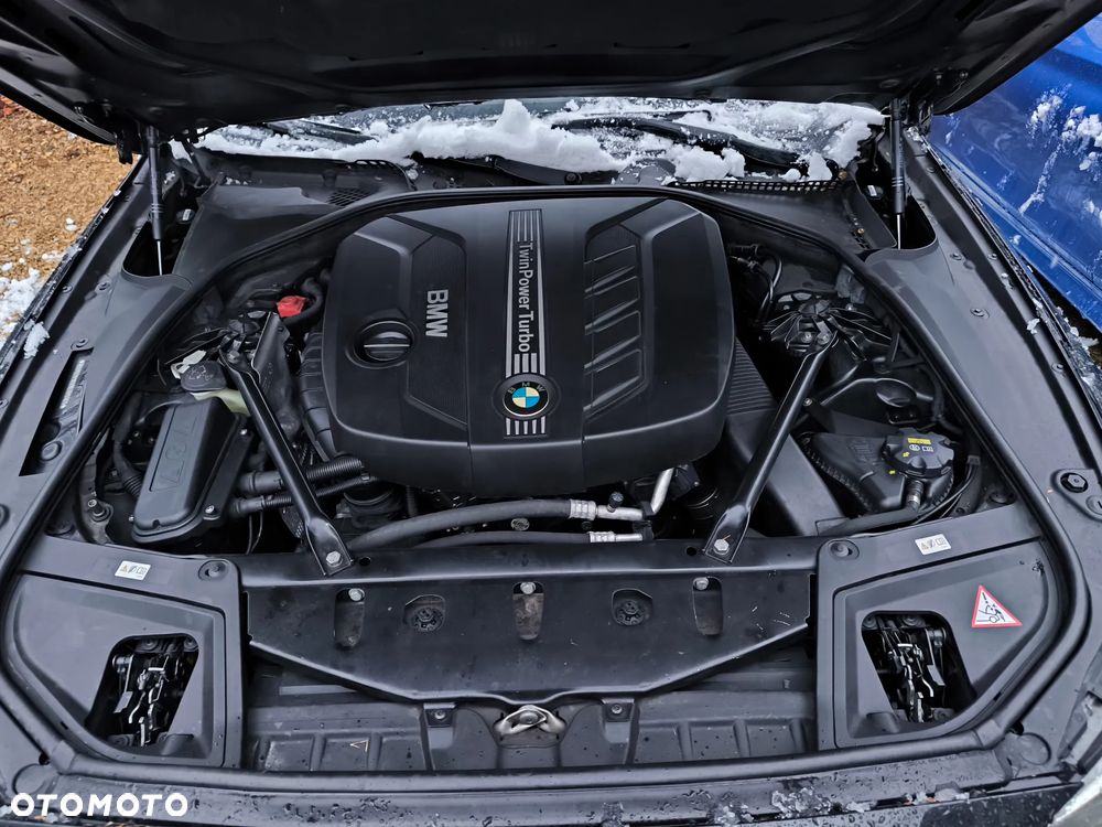 BMW Seria 5 525d xDrive Luxury Line - 17