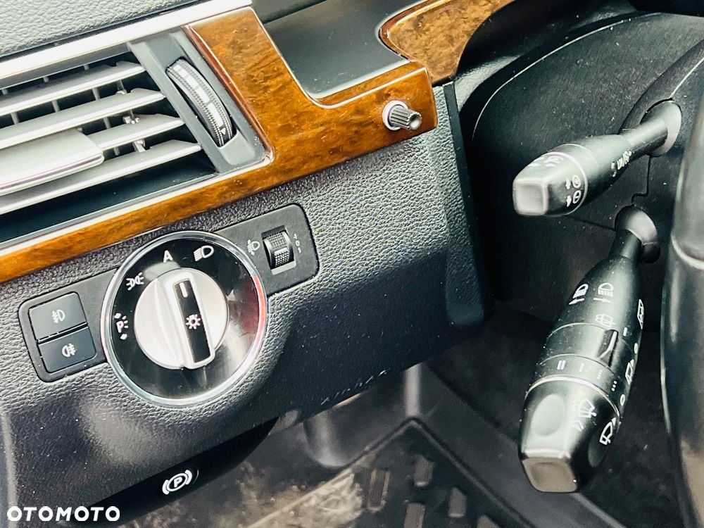 Mercedes-Benz Klasa E - 17