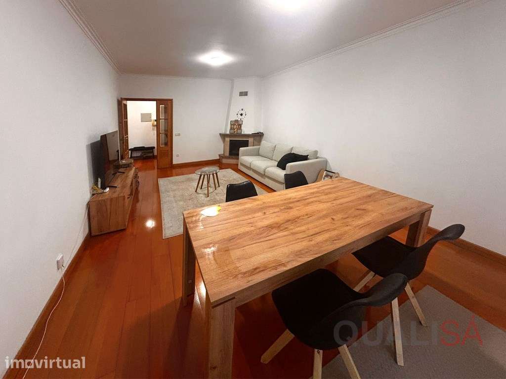 Apartamento T3 com varandas e garagem fechada em Real em Braga - Grande imagem: 3/48