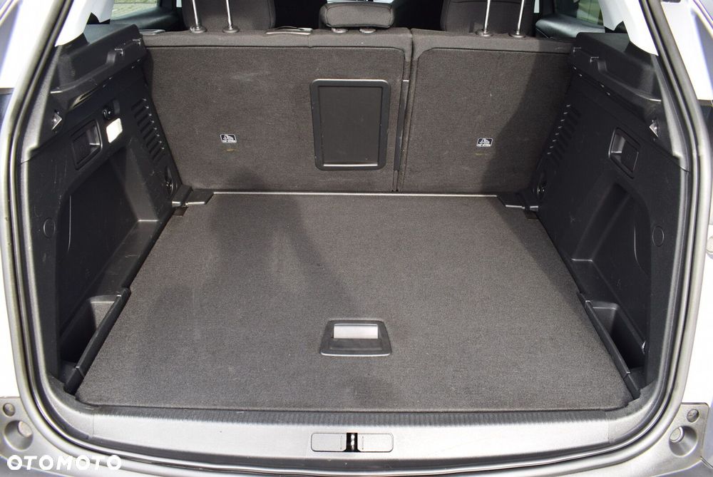 Peugeot 3008 1.5 BlueHDi Active S&S EAT8 - 28
