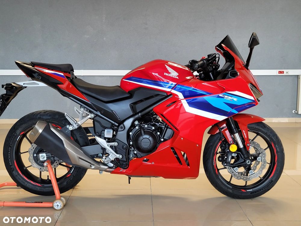 Honda CBR - 3