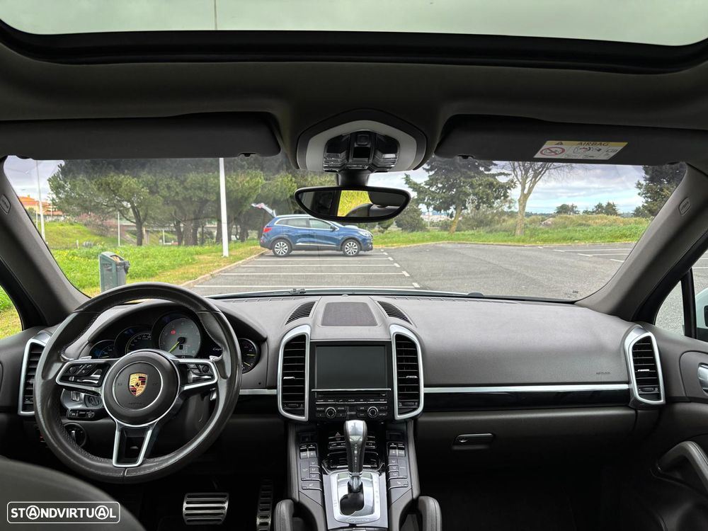 Porsche Cayenne S Tiptronic S - 44