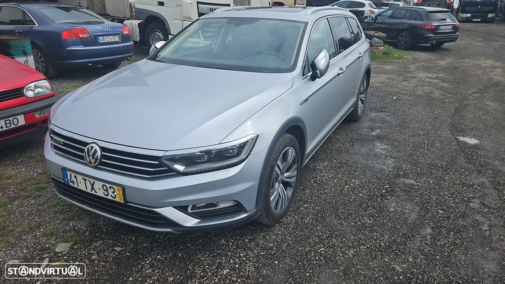 VW Passat Alltrack 2.0 TDI DSG 4Motion - 1
