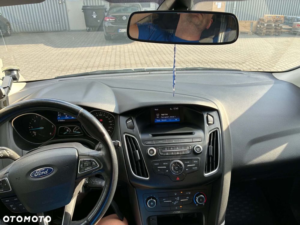 Ford Focus 1.5 TDCi SYNC Edition - 10