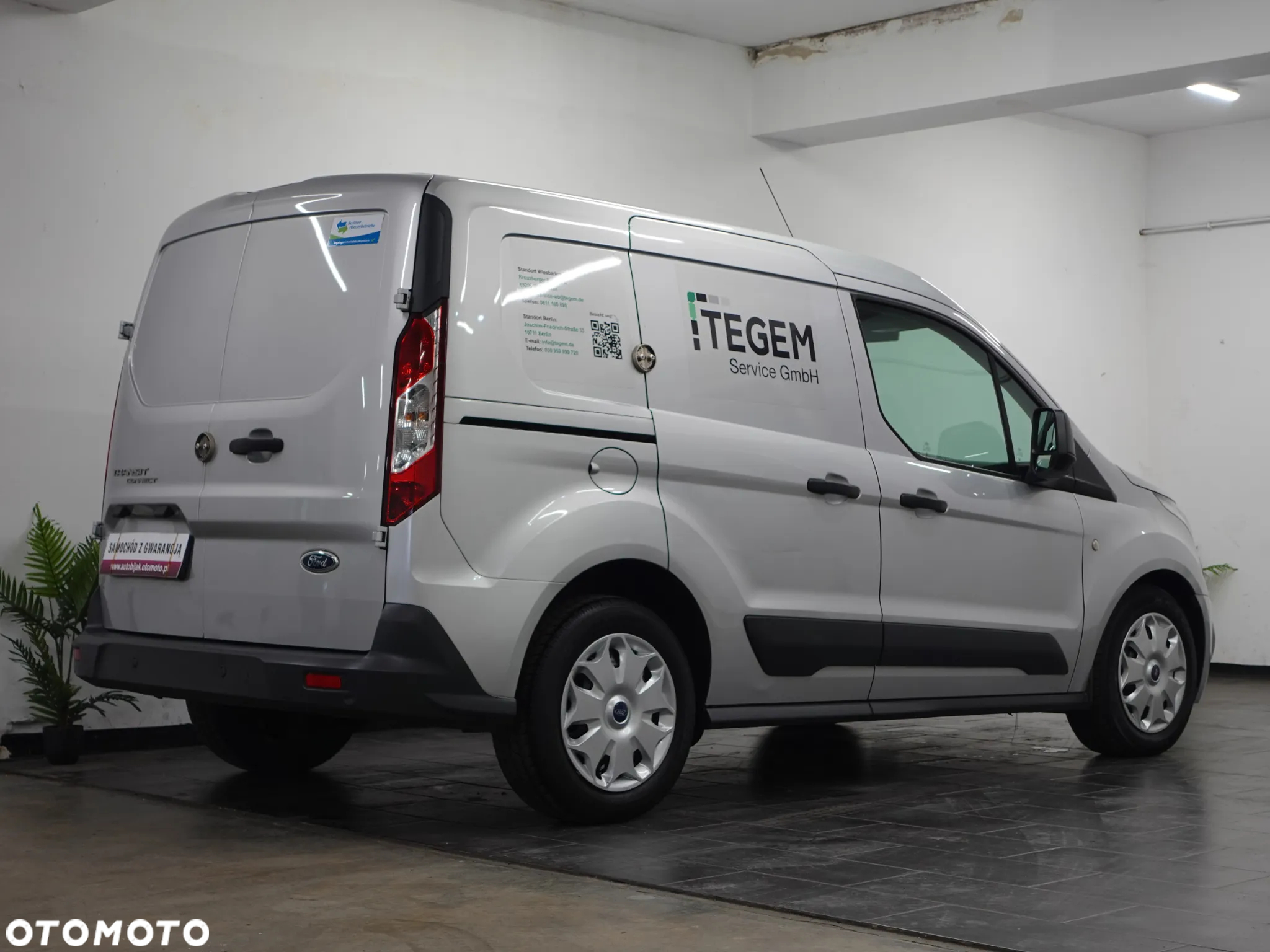 Ford Transit Connect - 10