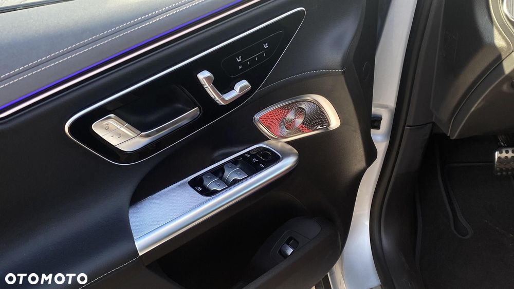 Mercedes-Benz EQE - 12