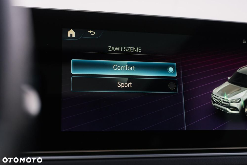 Mercedes-Benz GLS - 22