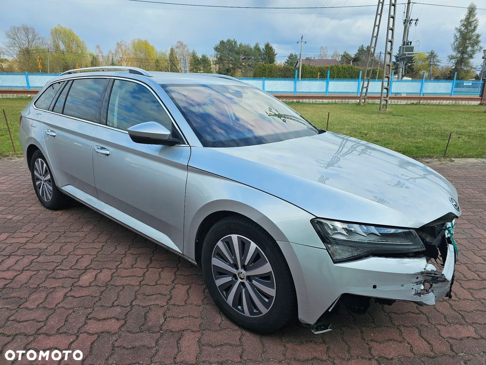 Skoda Superb 2.0 TDI SCR Style DSG - 3