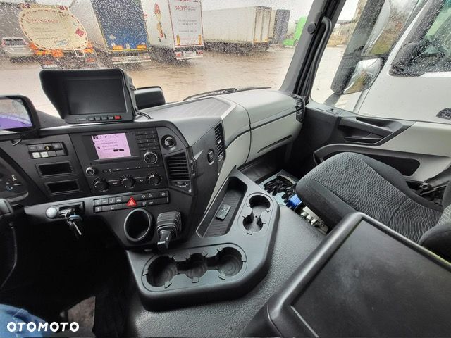 Mercedes-Benz Antos 2533 - 10