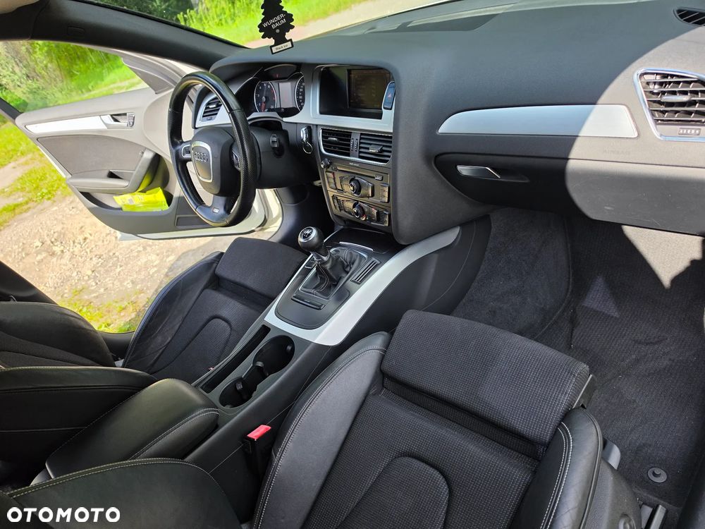 Audi A4 Avant - 16