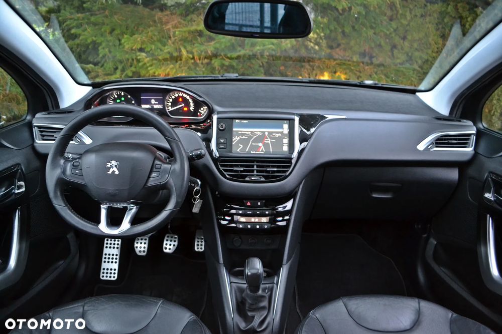 Peugeot 208 BlueHDi 100 GT Pack - 14