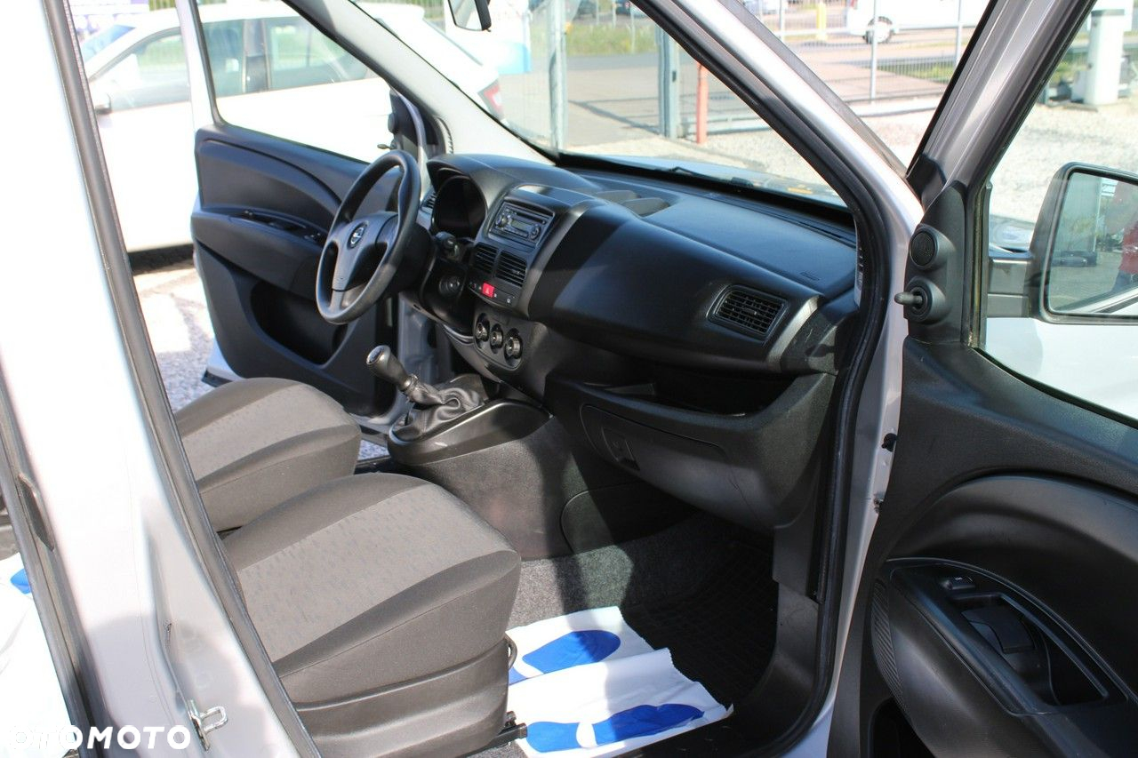 Opel Combo - 24