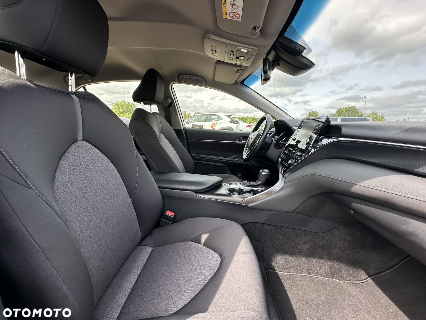 Toyota Camry - 12