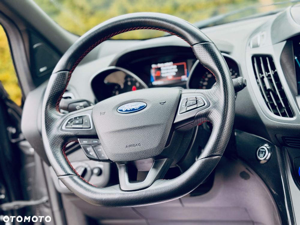 Ford Kuga 1.5 EcoBoost 2x4 ST-Line - 10