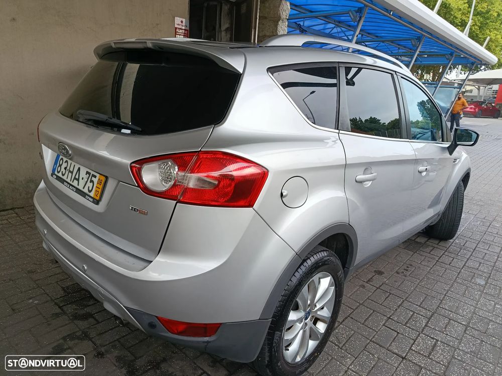 Ford Kuga 2.0 TDCi Titanium - 14