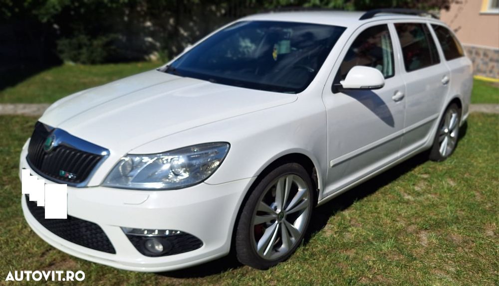 Skoda Octavia Combi 2.0 TDI DPF RS - 7