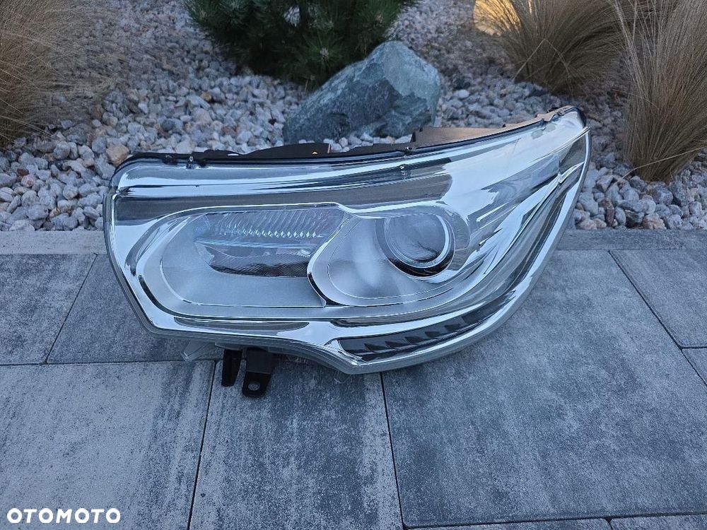 CITROEN C4 II Lampa lewa przód Bi-Xenon Dynamic Led 10 PINÓW 09K12-T1 - 2
