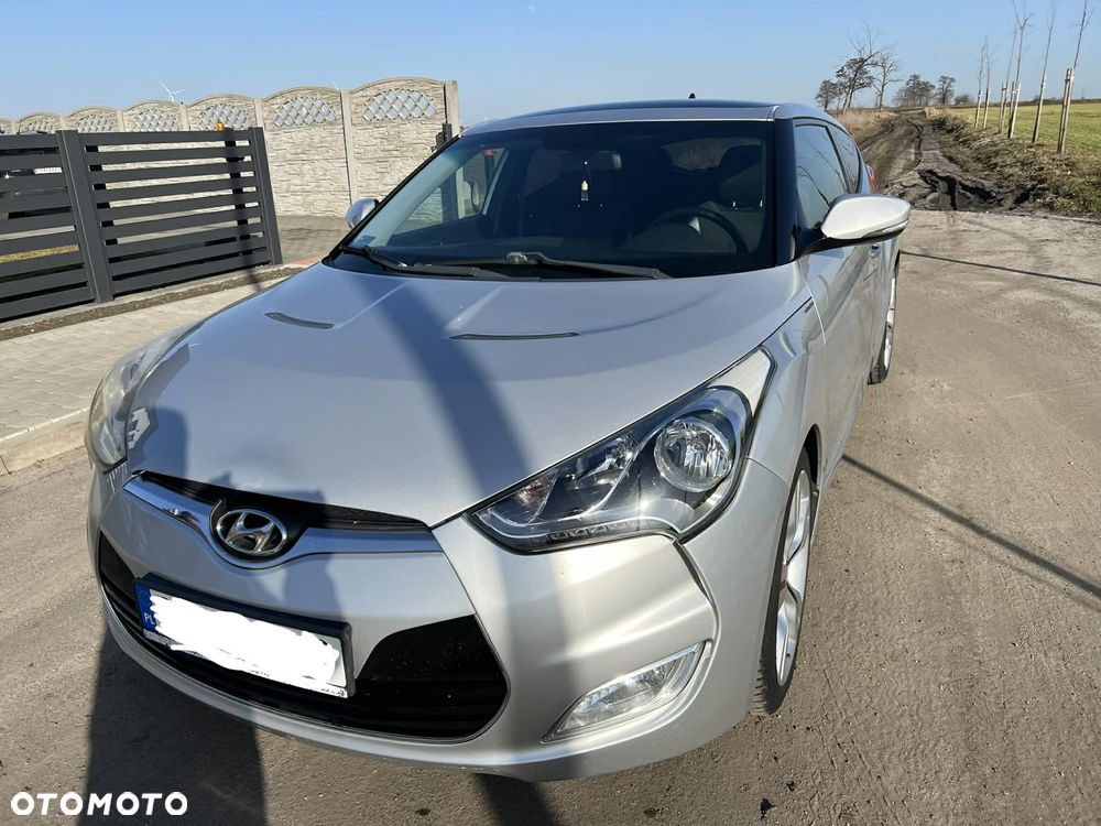 Hyundai Veloster - 12