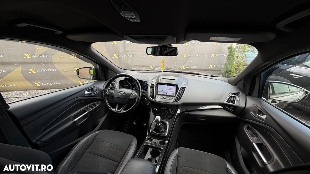 Ford Kuga 1.5 TDCi 2WD ST-Line - 4