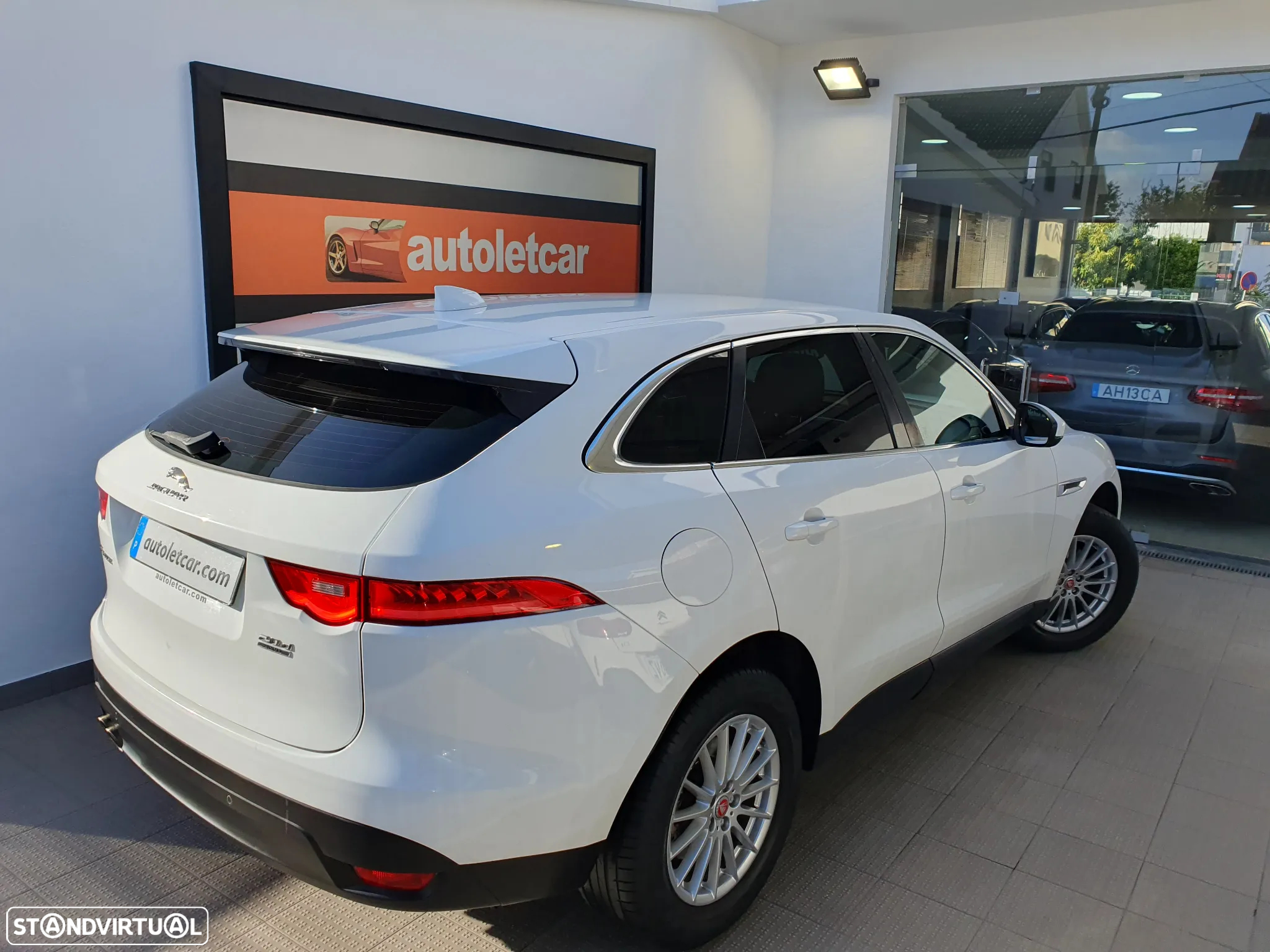 Jaguar F-Pace 20d AWD Aut. Prestige - 26