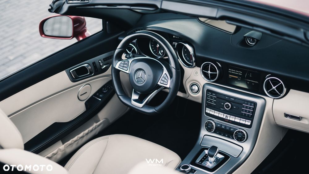 Mercedes-Benz SLC 300 9G-TRONIC - 22