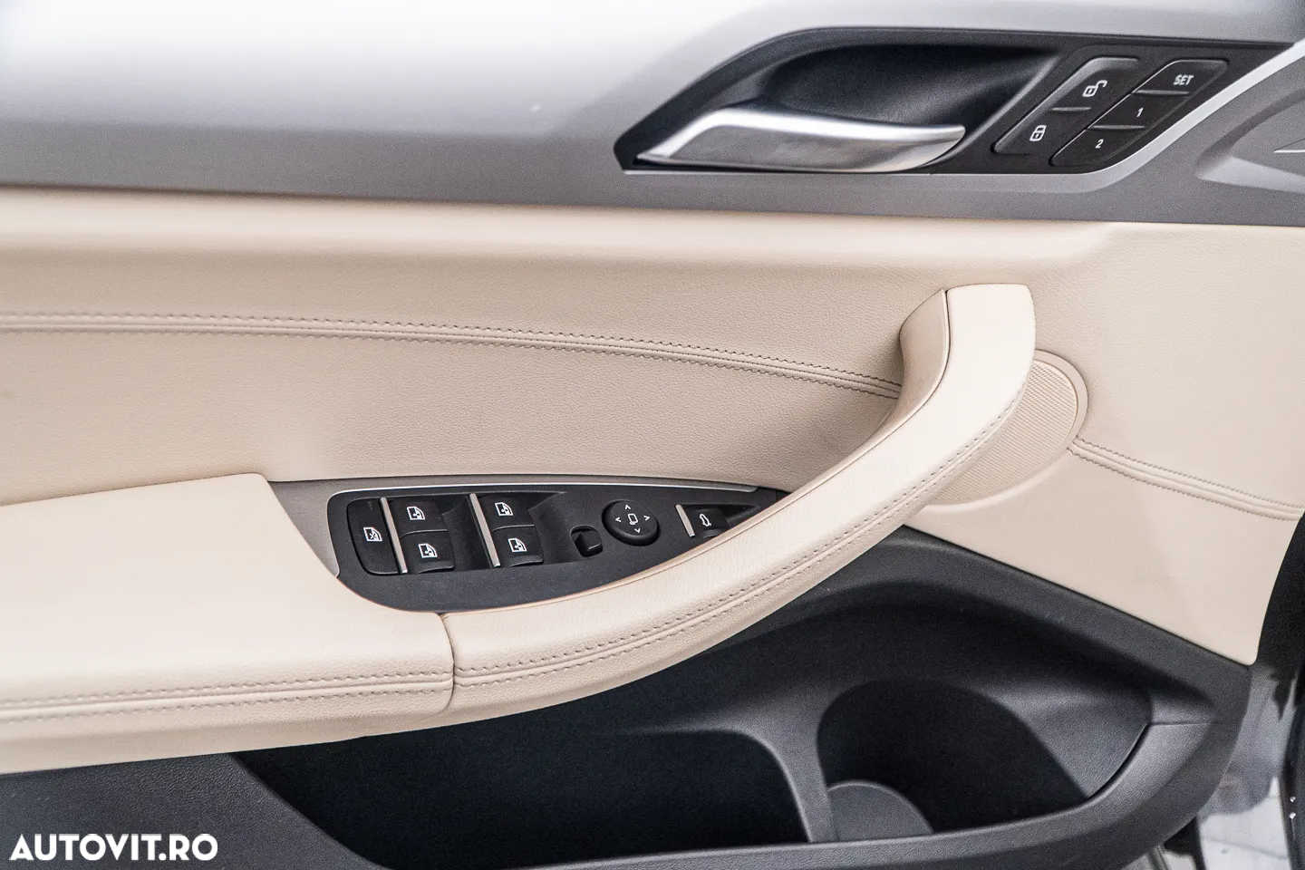BMW X3 xDrive20i AT Luxury Line - 28